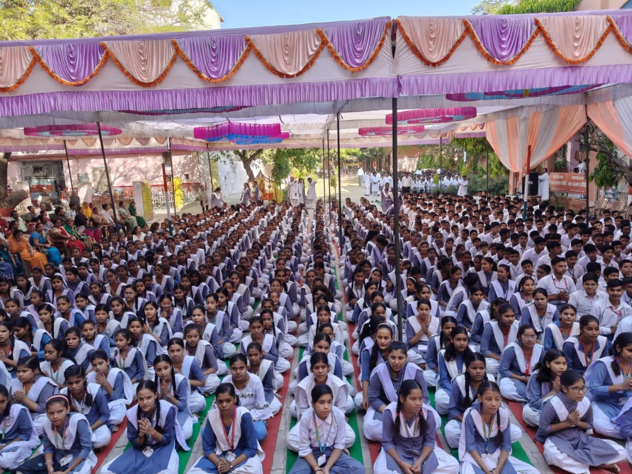उन्नाव: वार्षिक परीक्षाफल एवं प्रतिभा अलंकरण समारोह सम्पन्न ।
