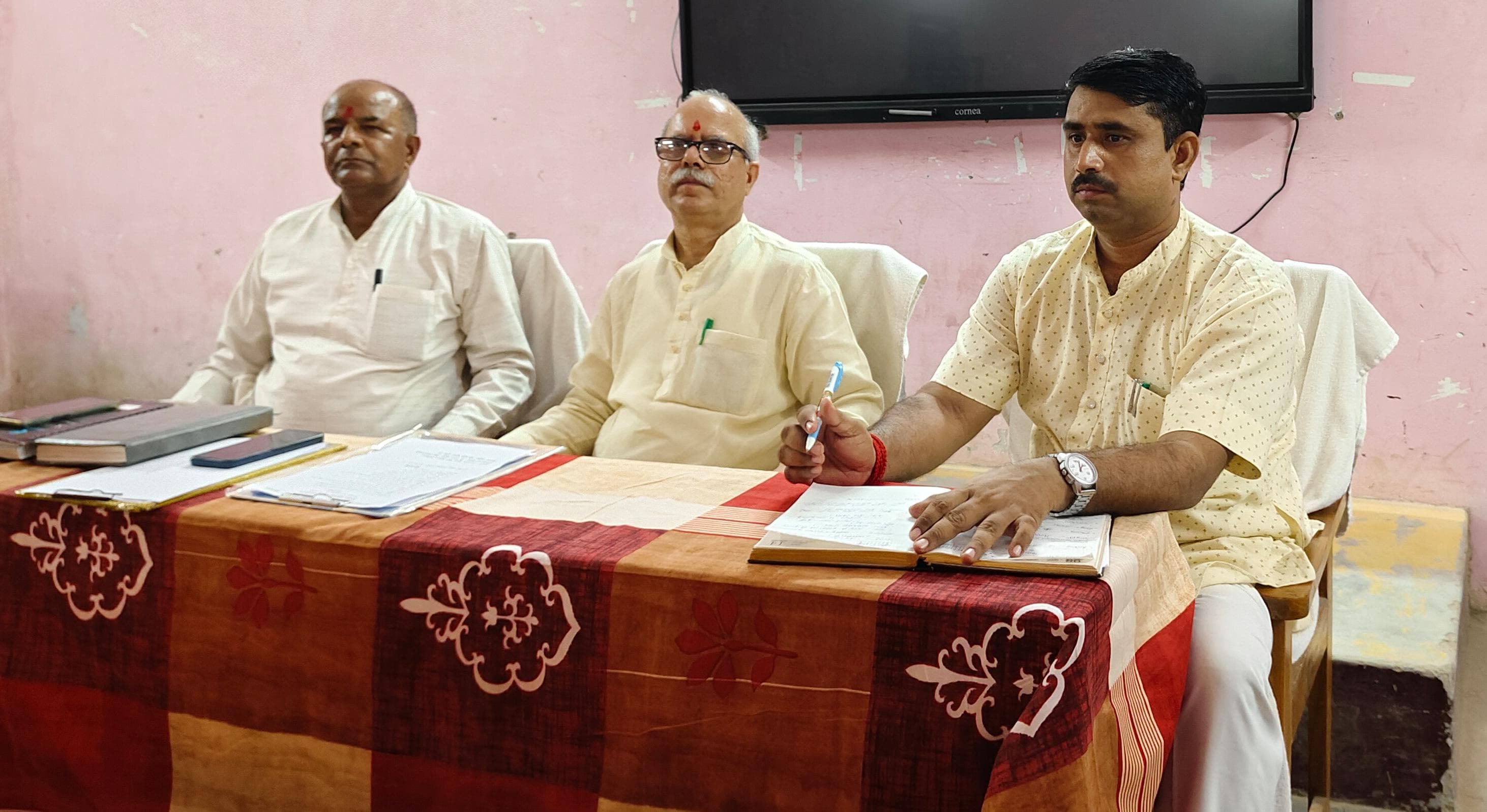 बहराइच : क्षेत्रीय प्रश्न पत्र निर्माण कार्यशाला की व्यवस्था बैठक संपन्न