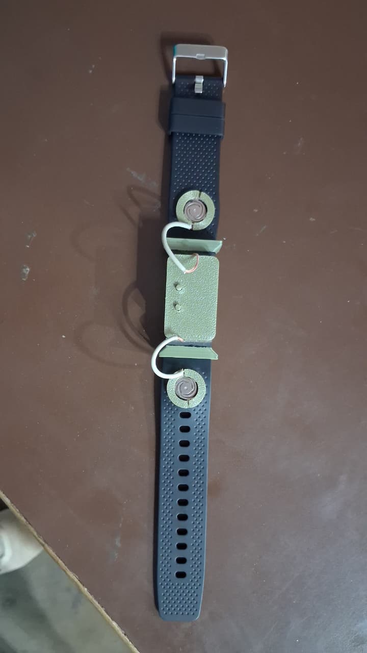 लखीमपुर-खीरी: पूर्व छात्र की अनूठी उपलब्धि ‘एब्लर बैंड’ बनाकर बढ़ाया विद्यालय और जनपद का गौरव