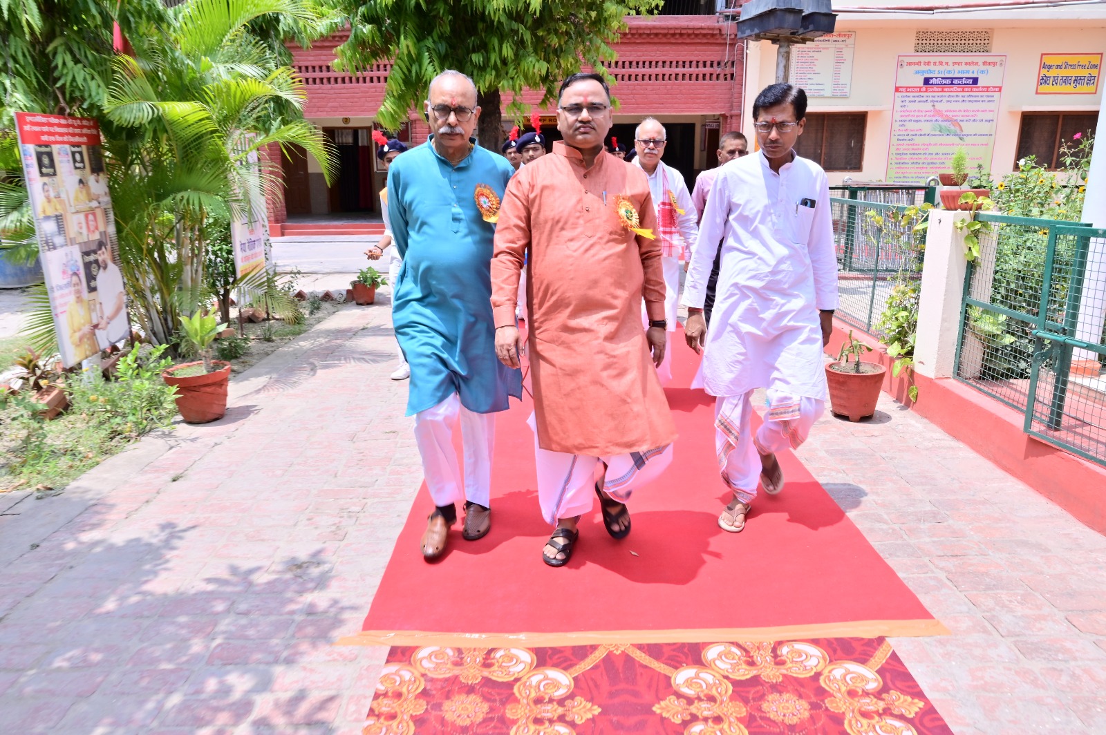 सीतापुर में आयोजित नवचयनित आचार्य प्रशिक्षण वर्ग के समापन सत्र को संबोधित करते क्षेत्रीय मंत्री: डॉ. सौरभ मालवीय जी