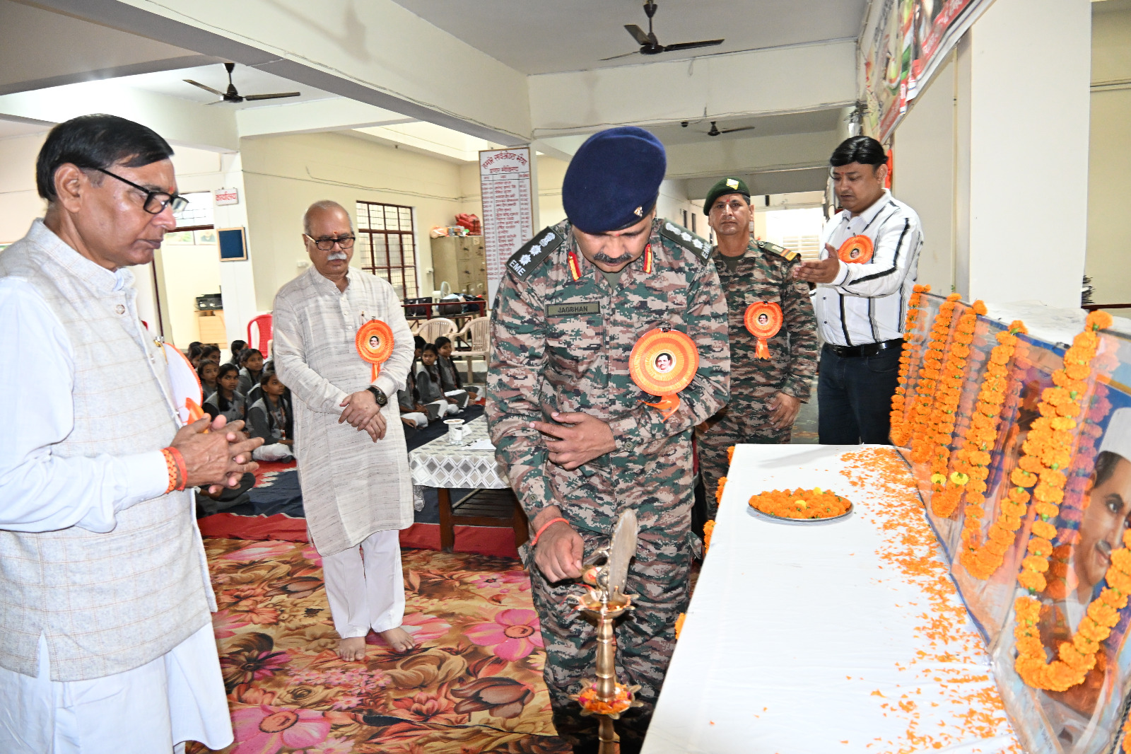 लखीमपुर : ‘वंदे मातरम्’ के 150 वर्ष पूर्ण होने पर सामूहिक गायन कार्यक्रम सम्पन्न